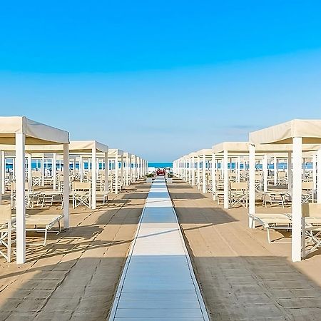 Regina Beach Holiday Apartments Tirrenia Exterior photo